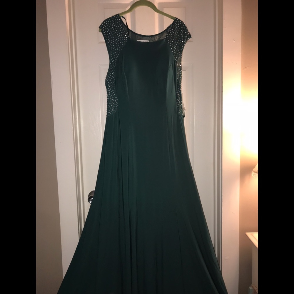 Long Sequined Emerald Green Formal Dress